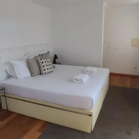 In - S. Bento Apartment