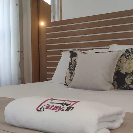 In - S. Bento Apartment *